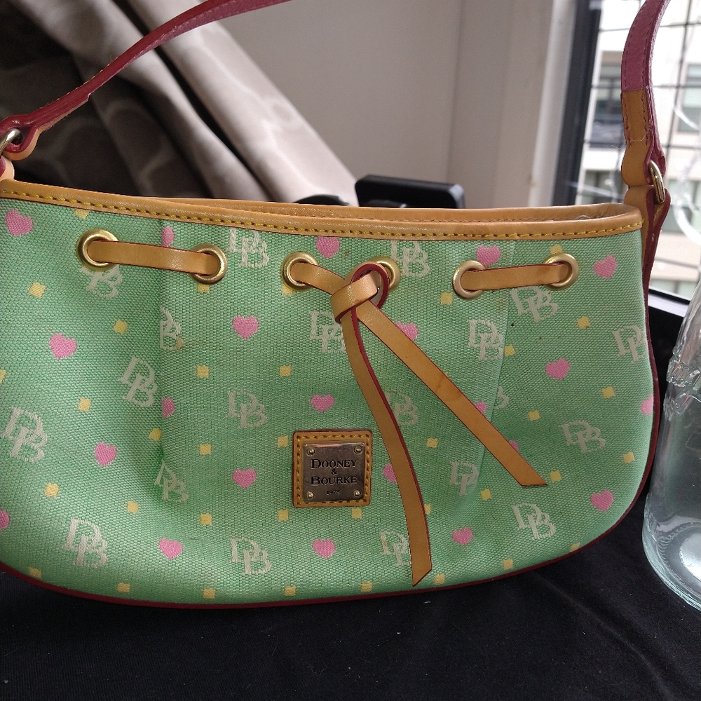 Dooney & Bourke Vintage NWT Perfect For Summer 26 π΄πππ - Picture 7 of 7